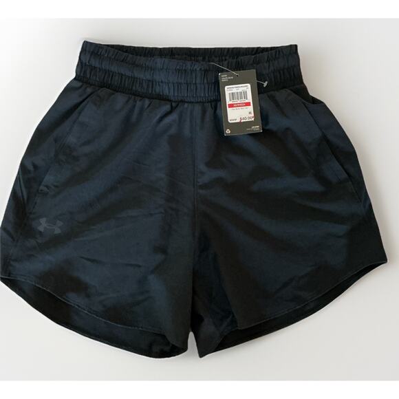 NWT Under Armour Women's Flex Woven 5" Athletic Shorts Size XS in Black - Picture 1 of 3